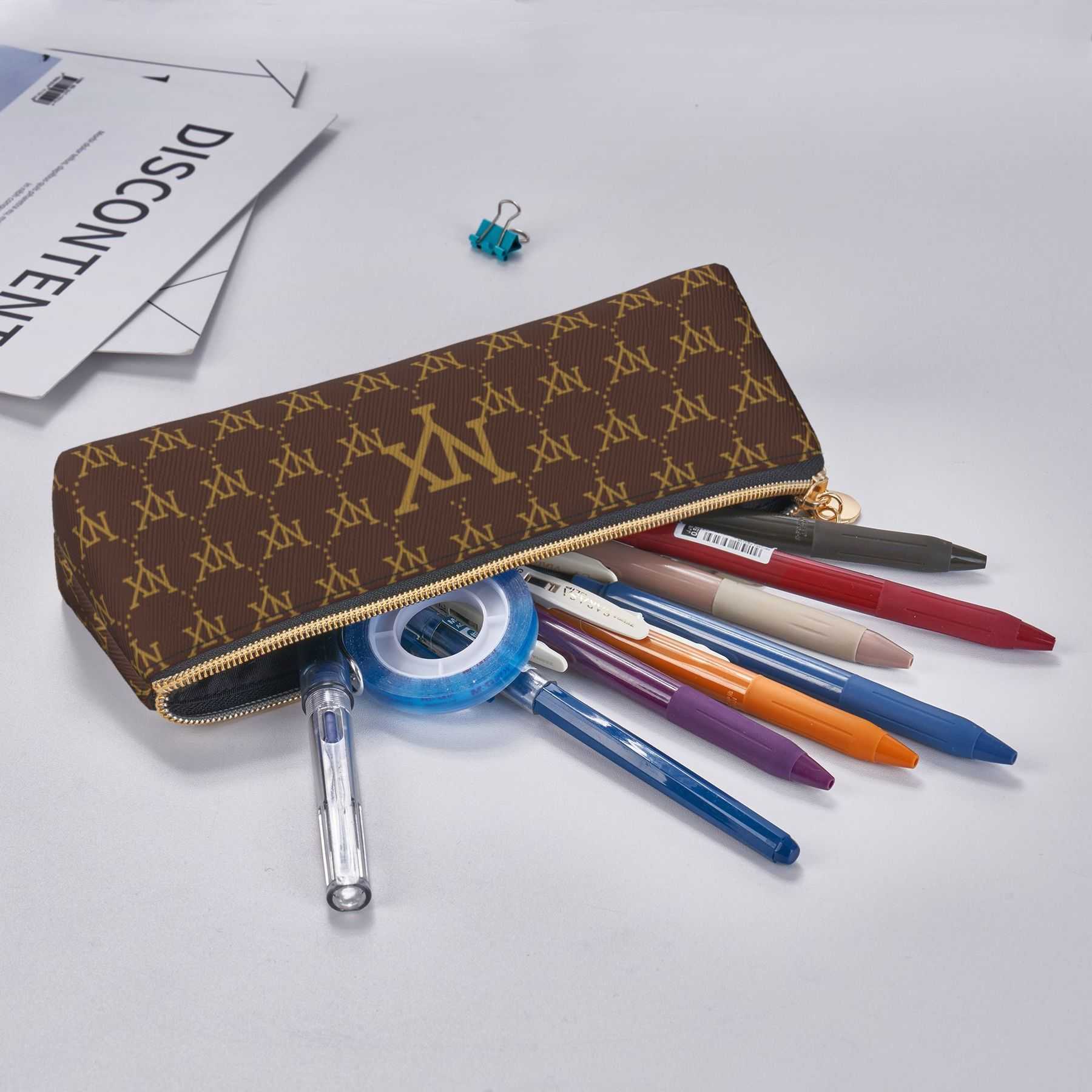 NXY Woman Clutch Makeup Bag Designers Toiletry Wash Pouch Luxury Travel Cosmetic Bags Men Fashion Zipper Small Purse Make Up Bag
