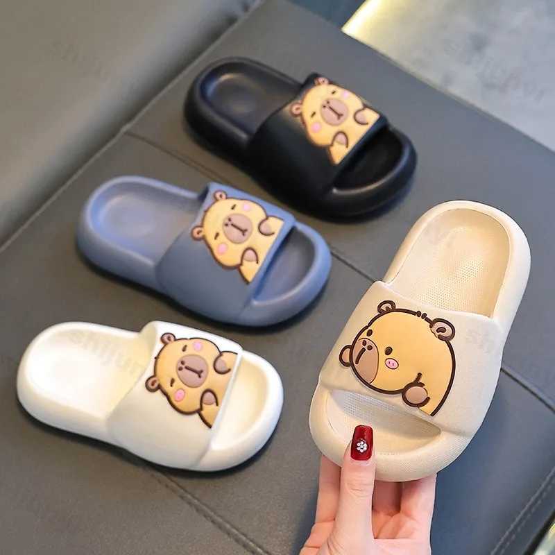 Capybara Girls Slippers Cute Cartoon Summer 2025 Women Slippers Soft EVA Bathroom Sandals Parentage Boys Outdoor Beach Kid ShoesT250311