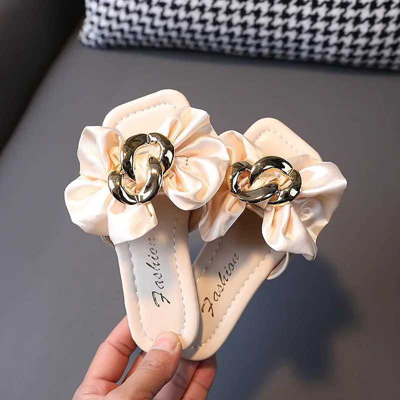 Girls Satin Bow Kids Versatile Slippers 2024 Summer New Green Simple Korean Kids Fashion Flat-bottomed Flip-flops Beach ShoesT250311