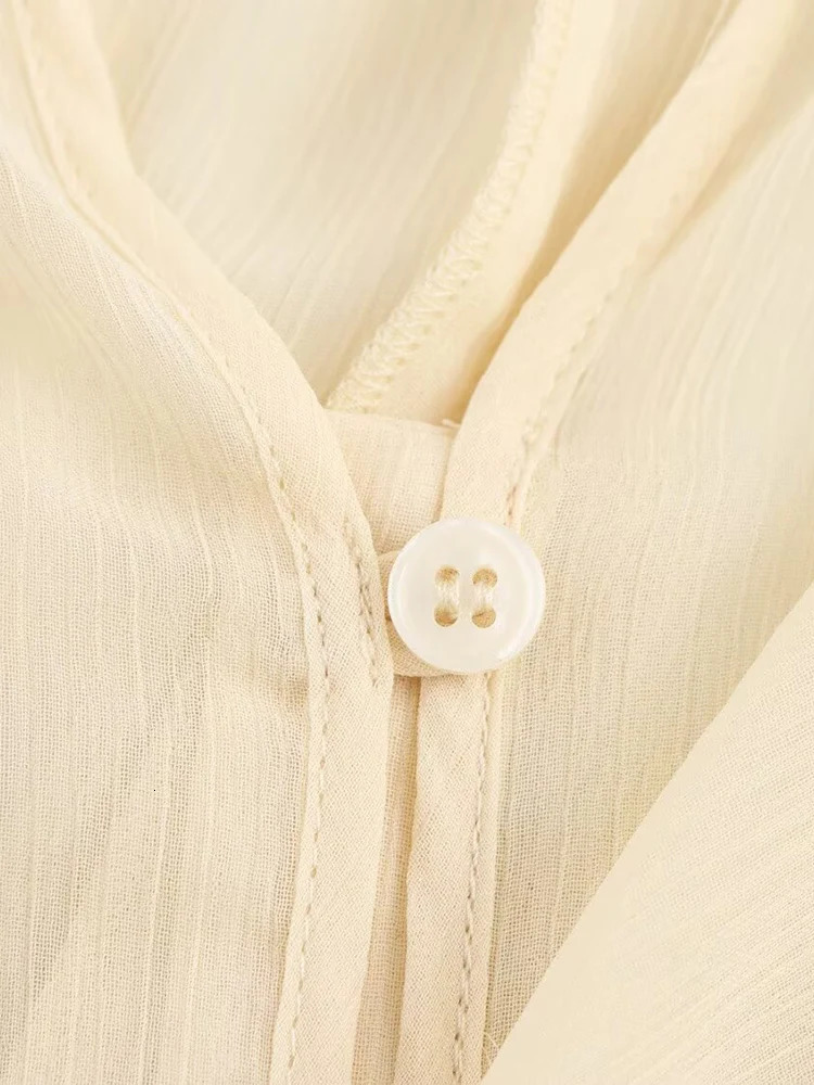 European and American style Spring products Womens clothing series Layered decoration fashionable Vneck longsleeved shirt 250310