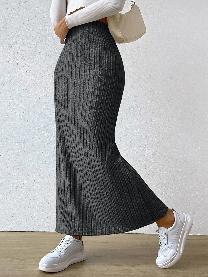 Midi Skirt Simple and sweet solid color with side seams transitions 250311