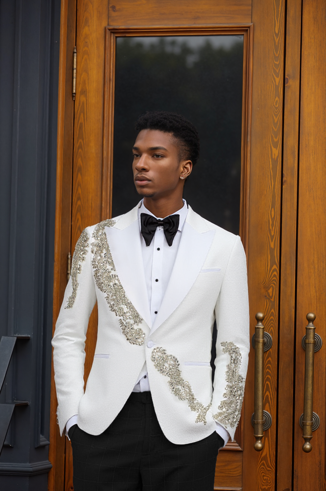 Stylish Wedding Tuxedos Single Breasted Crystal Men Suit Peaked Lapel 2 Piece Set Jacket Pants Groom Business Blazers Customized