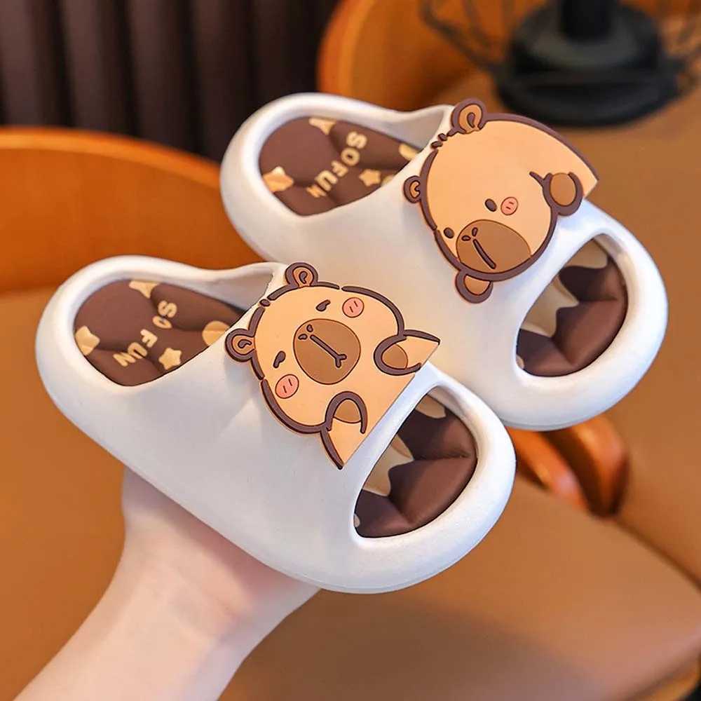 Pool PVC Cute Capybara Slippers Anti-slip Soft Cartoon Animal Slippers Thickened Rotatable Childrens Bathroom Sandals SummerT250311