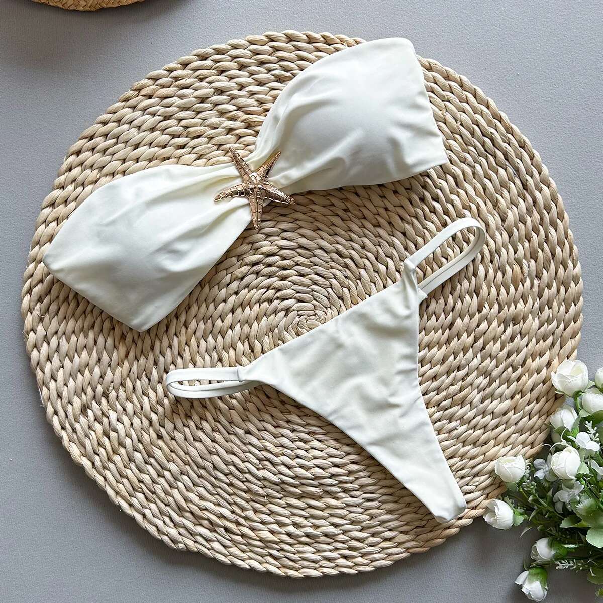 2025 New Women's Swimsuit Fashion Sexy Women's Designer Swimsuit Bikini Set Solid Color Strapless Split Swimsuit Beach Wear