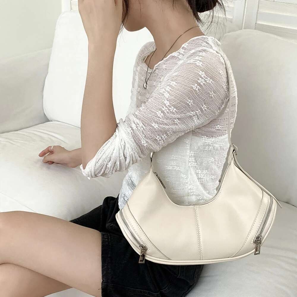 Simple Large Capacity Commuting Handbag Trendy Adjustable Strap Female Underarm Bag Versatile Solid Color Shoulder Bags
