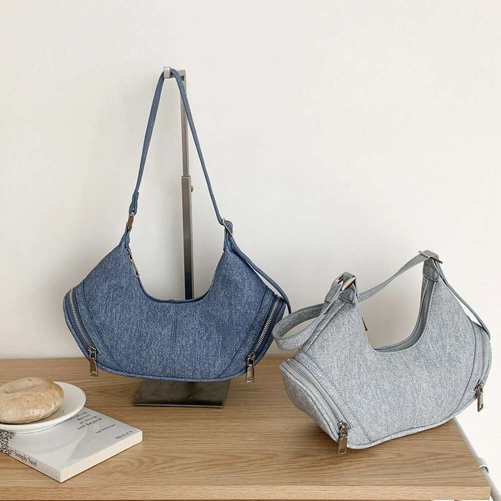Simple Large Capacity Commuting Handbag Trendy Adjustable Strap Female Underarm Bag Versatile Solid Color Shoulder Bags