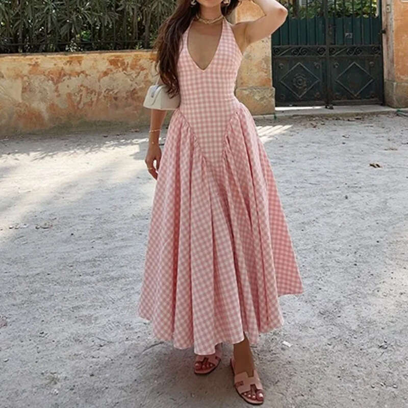 2025 Spring Women's Elegant Hanging Neck V-Neck Folded Waist French Dress 661 KLMY