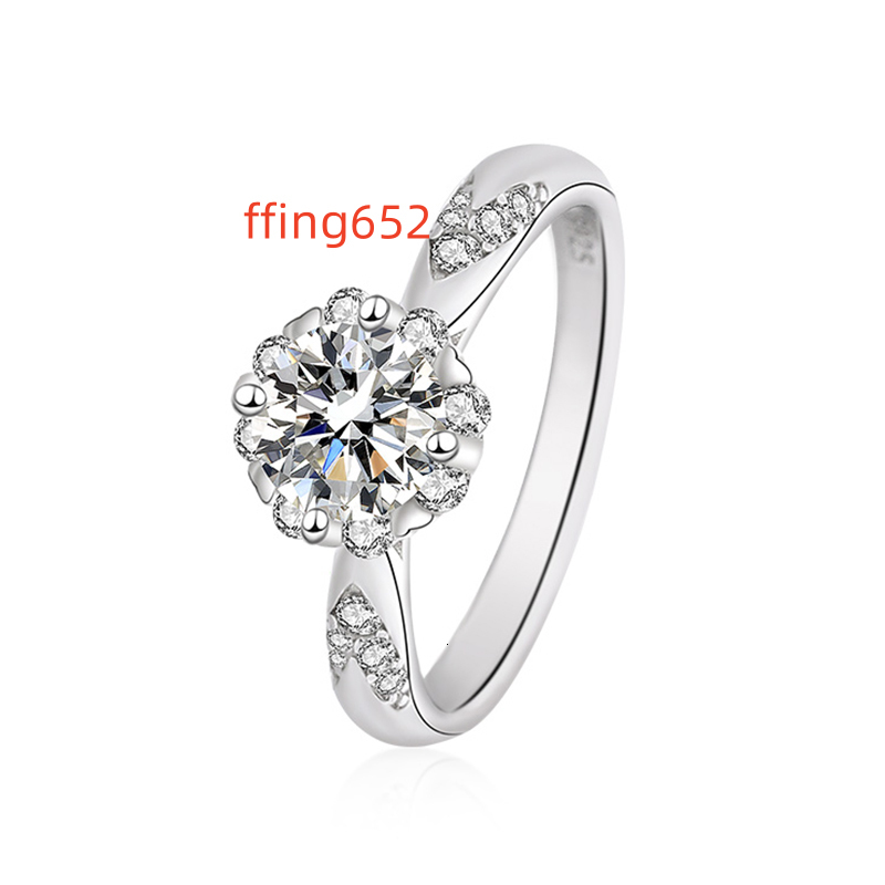 Romantic 925 Silver Moissanite Jewelry Zircon Pave 1ct Round Brilliant Cut Moissanite Engagement Ring for Women