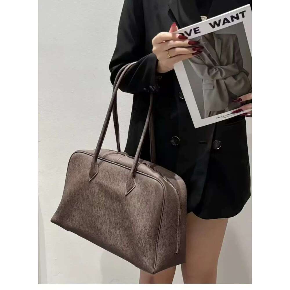 2024 New Hot Vintage Large Capacity Commuting Ladies Handbag Famous Brand Design Fashionable Shoulder Underarm Bag