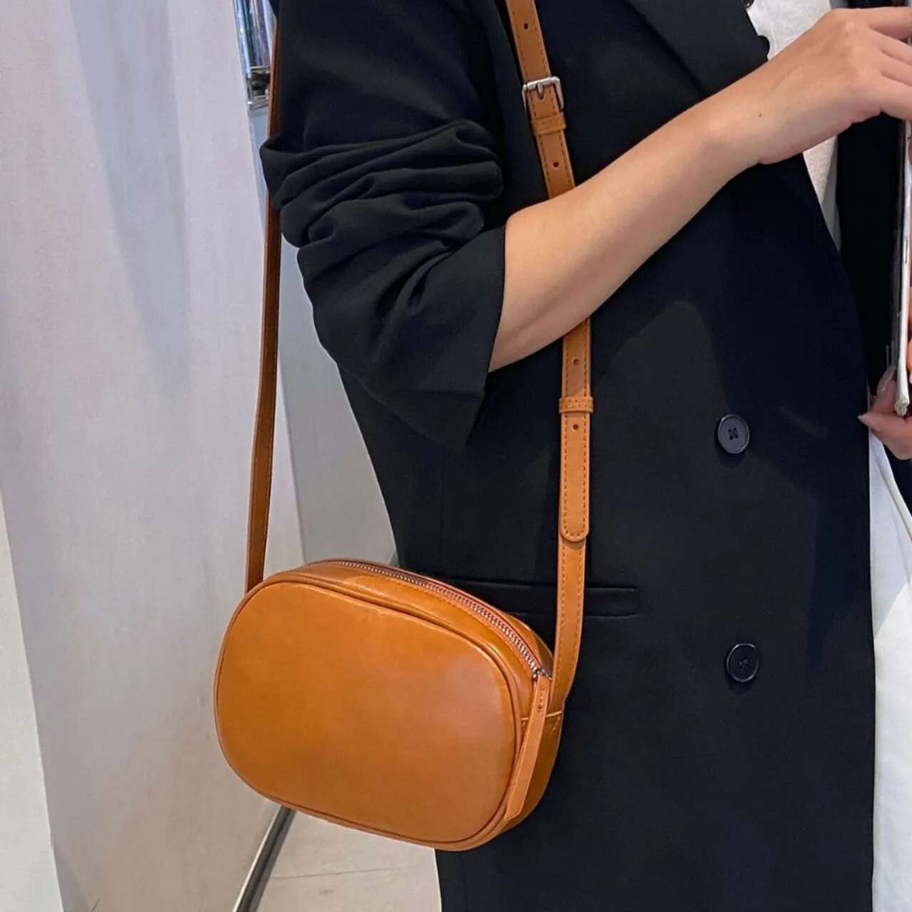 Vegetable Tanned Cowhide Leather Women's Shell Phone Minimalist, Versatile Practical Everyday Crossbody Shoulder Bag