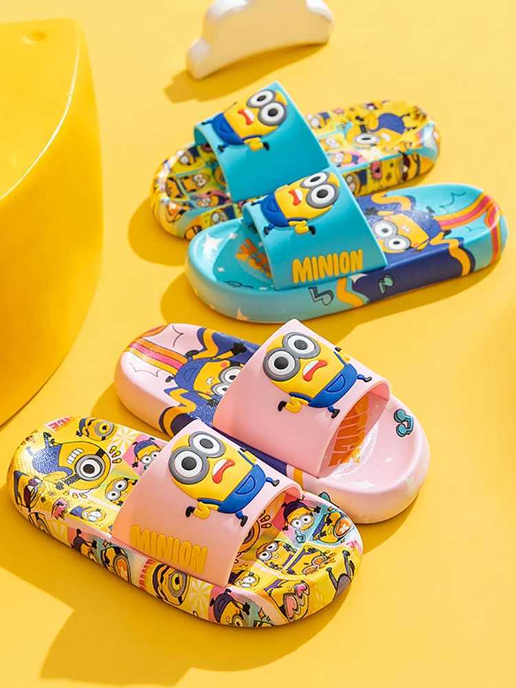 Minions children Shoes Anti-slip Wear Lightly Wear Kids Slippers Summer Outdoor Walk Tour Shoes Boys Girls Sandals PVC slippersT250311