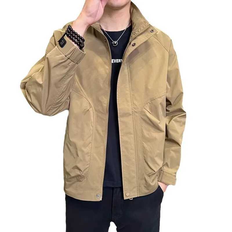 Mens Workwear Jacket Casual Simple Design Utility Coat with Multiple Pockets Lightweight Windproof Cotton Blend for OutdoorT250311