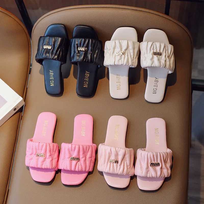 Girls Slipper Summer Childrens Slippers Non-Slip Soft Bottom Indoor Home Children Medium and Big Children Boys Baby GirlsT250311