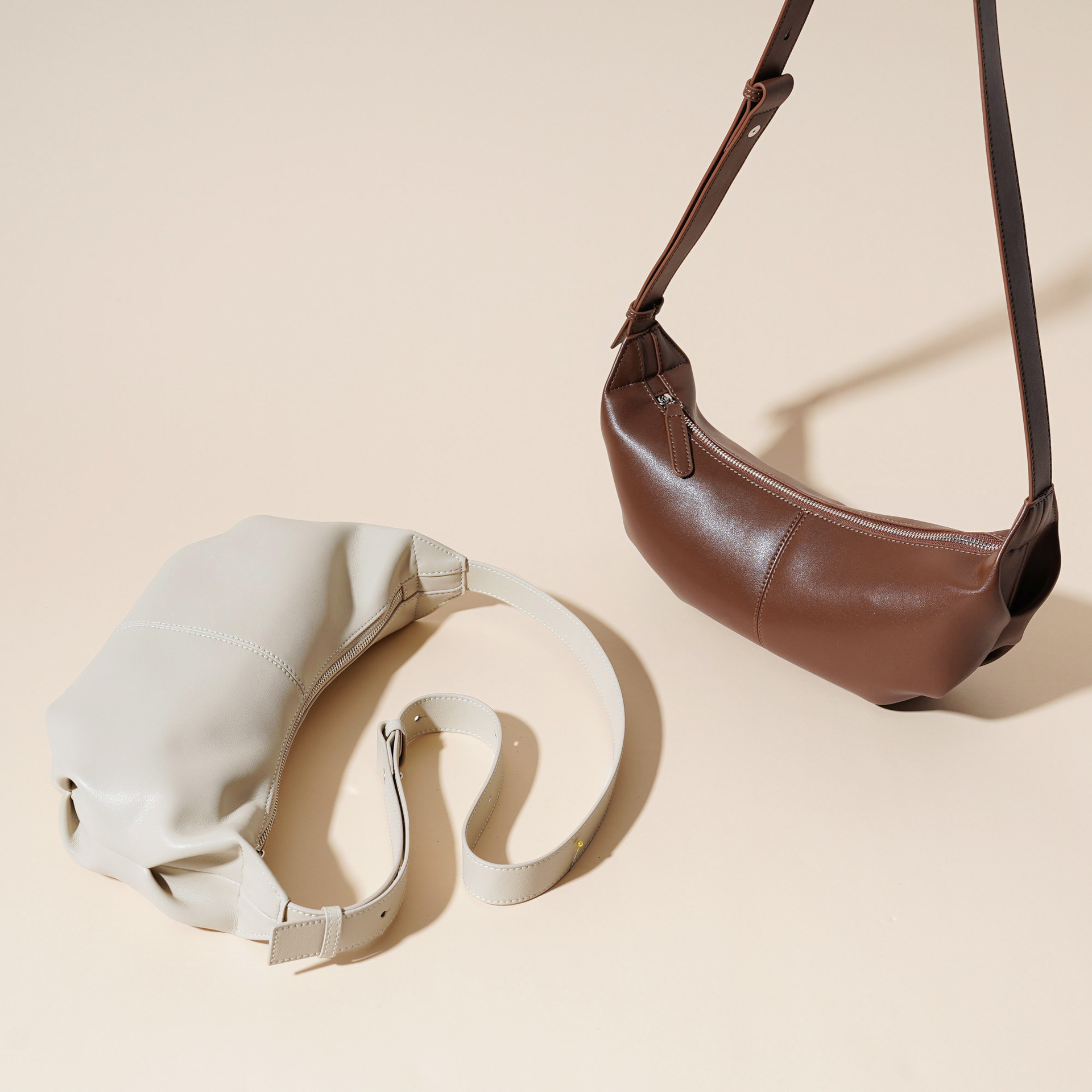 Premium Casual Leather Cloud fashion New Fashionable Versatile Shoulder Trendy Crossbody Wandering Bag