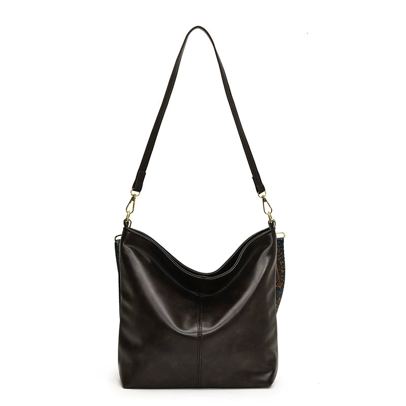 Autumn/Winter New Large Capacity Crossbody Commuter Bucket Bag With Stylish And Minimally Designed Exterior
