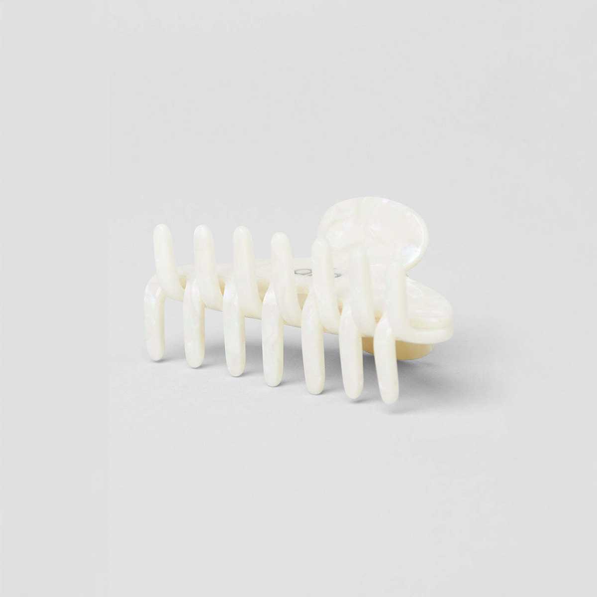 Clamps Hair Grip Metal Label Hair Accessories Female Double Ears Hollow Acetate Grip Clip Rear Head Top Clip Disc Hair Tail Clip H25311