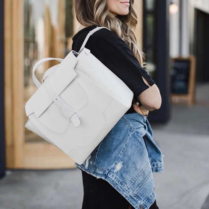 Fashion Women Laptop Backpack Classic Brand Designer Style Lady Casual Vintage Maestra Large Bag
