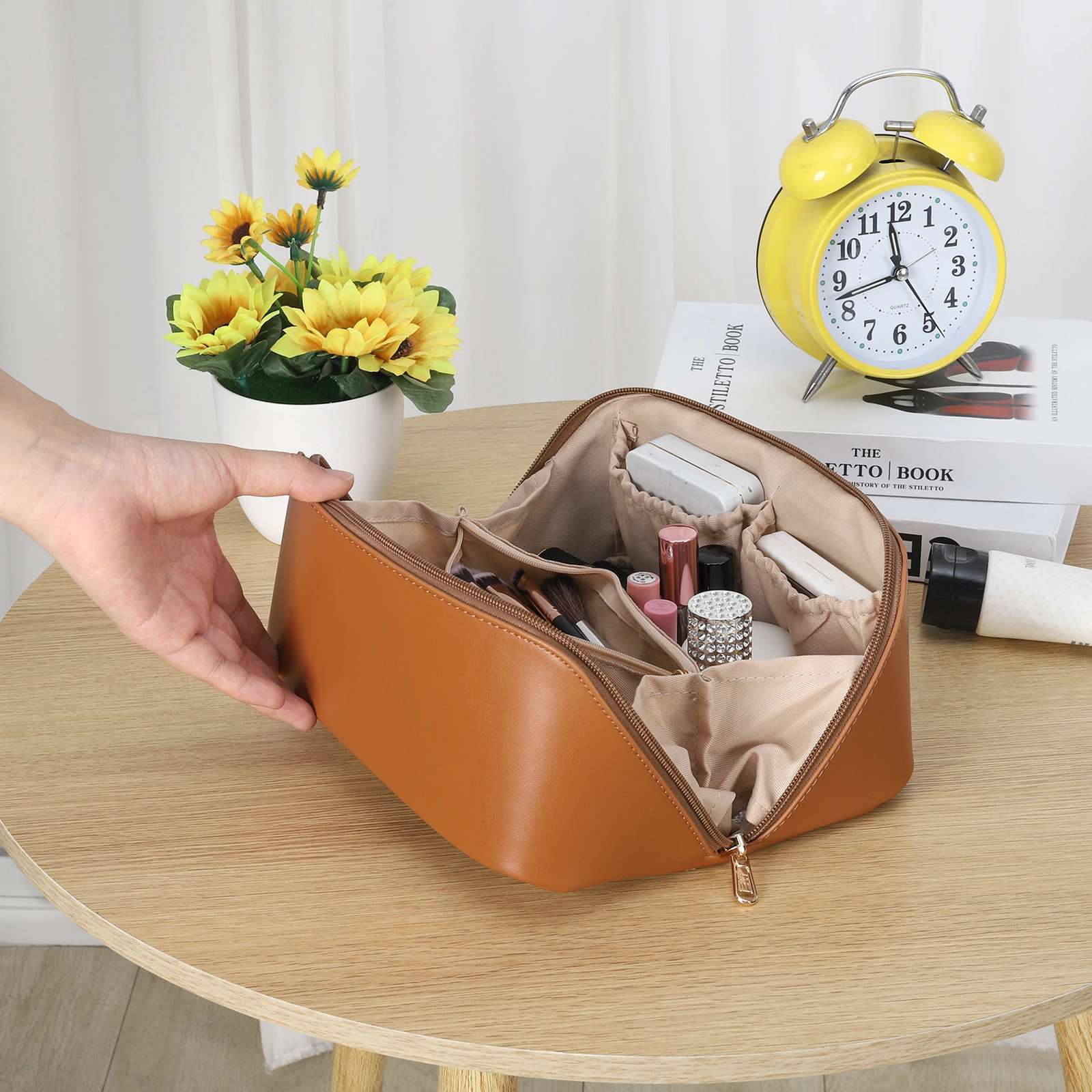 Travel makeup bag with divider and handle portable PU leather waterproof toilet large capacity womens 250311