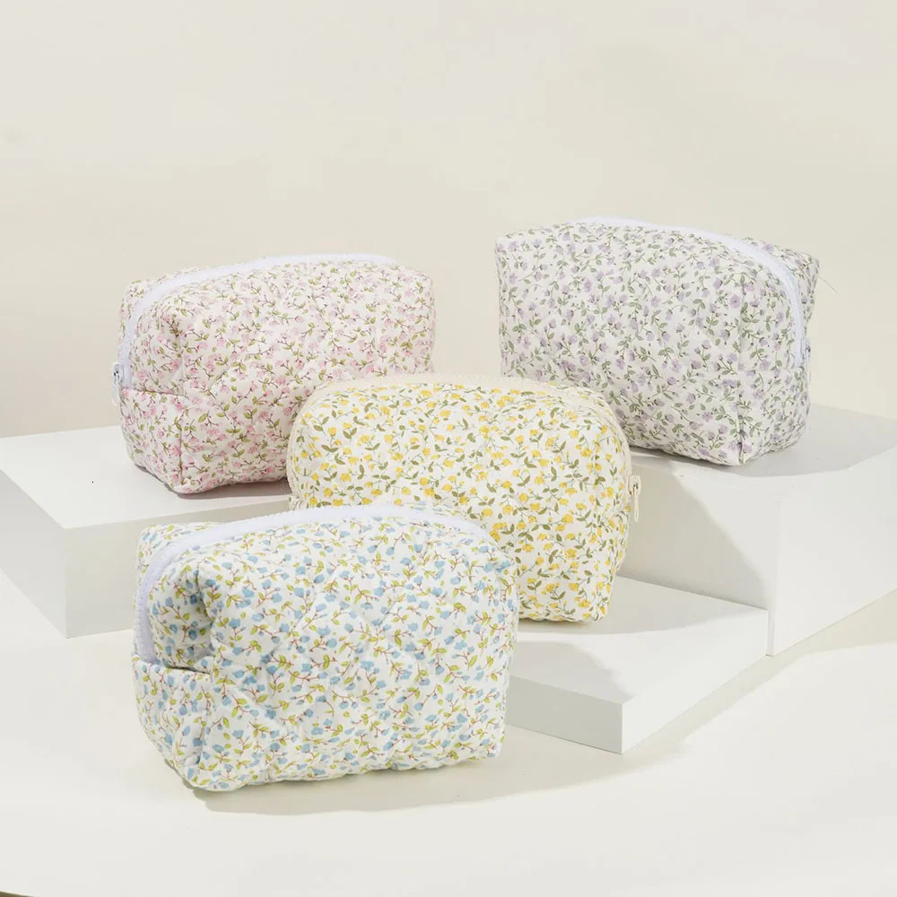 Storage Organizer Floral Puffy Quilted Makeup Bag Flower Printed Cosmetic Pouch Large Travel Accessory 250311