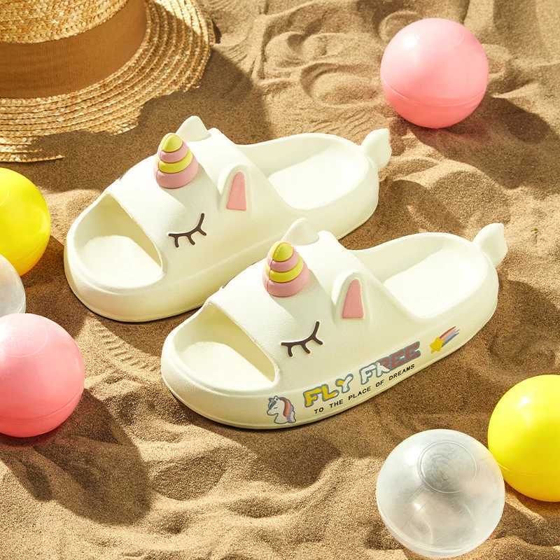 Cheerful Mario childrens slippers Summer new cartoon girls home sandals non-slip family soft sole slippersT250311