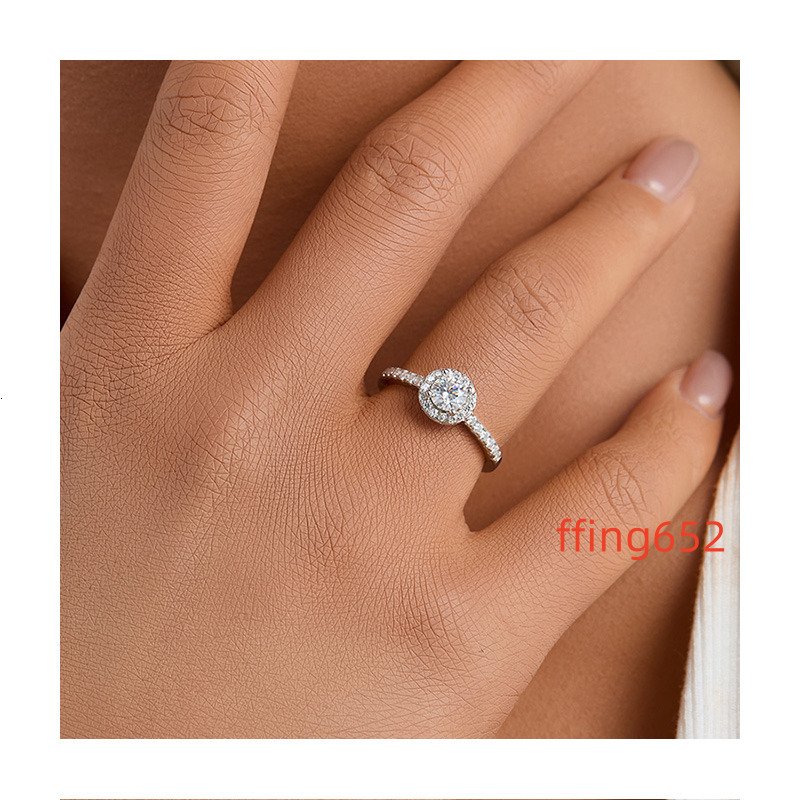 Luxury 925 Sterling 5mm Round Brilliant Cut Moissanite Diamond Ring Engagement Diamond Paved Halo Rings