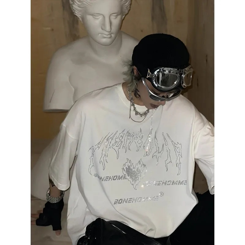 Streetwear American Vintage T Shirt Men Women Hip Hop Punk Rhinestone T-shirts Summer Short Sleeve Tops Tees Unisex Y2K Clothes 250310
