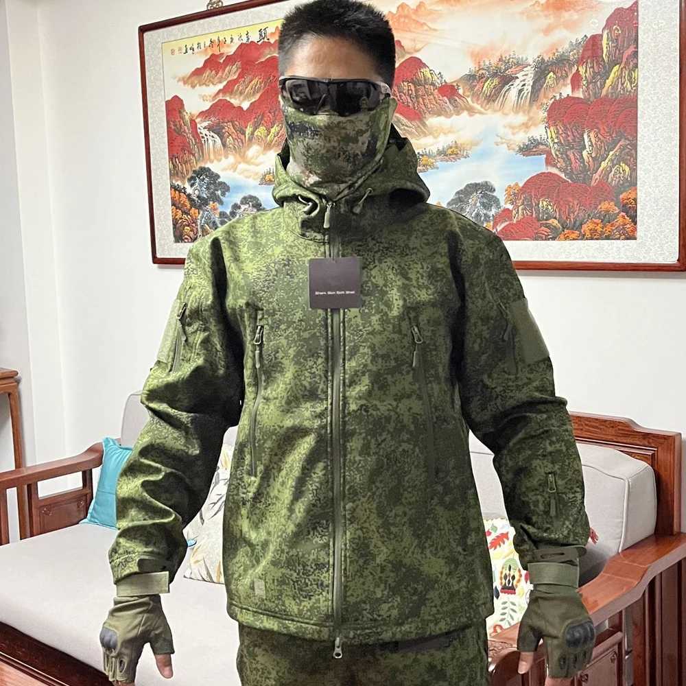 Camouflage Jackets Outdoor Hiking Hunting Clothing Windproof Waterproof Shark Skin Soft Shell Sports Tactical Fleece Warm CoatsT250311