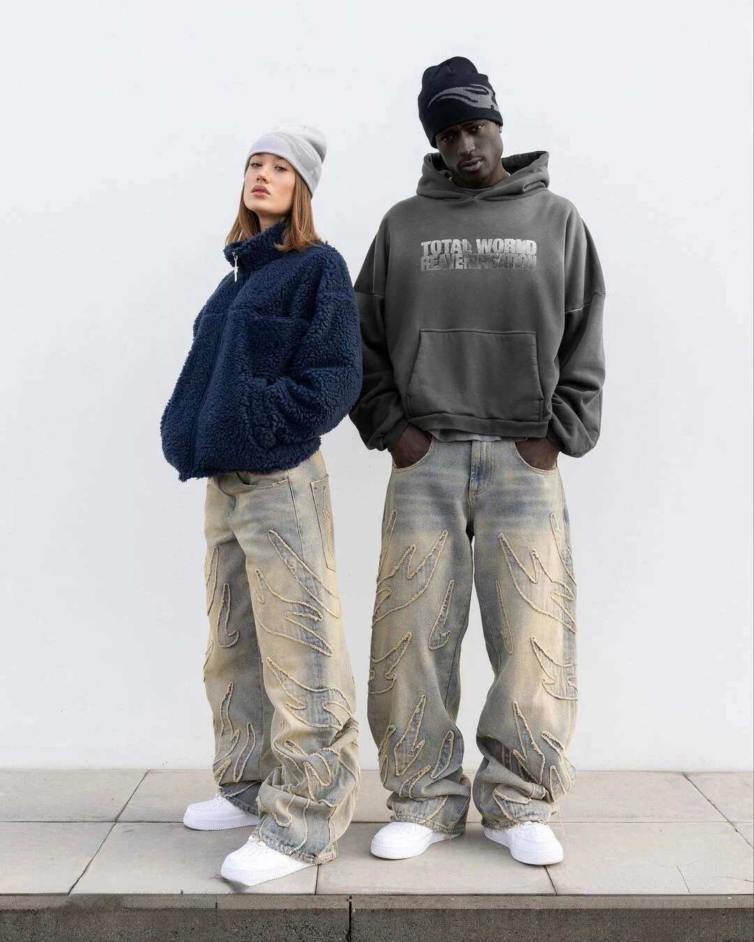 2025 Y2k Streetwear Retro Edge Embroidered Loose Jeans For Men And Women Fashion Designer Original Hip Hop Personalized Patch High Waist Pants Outdoor