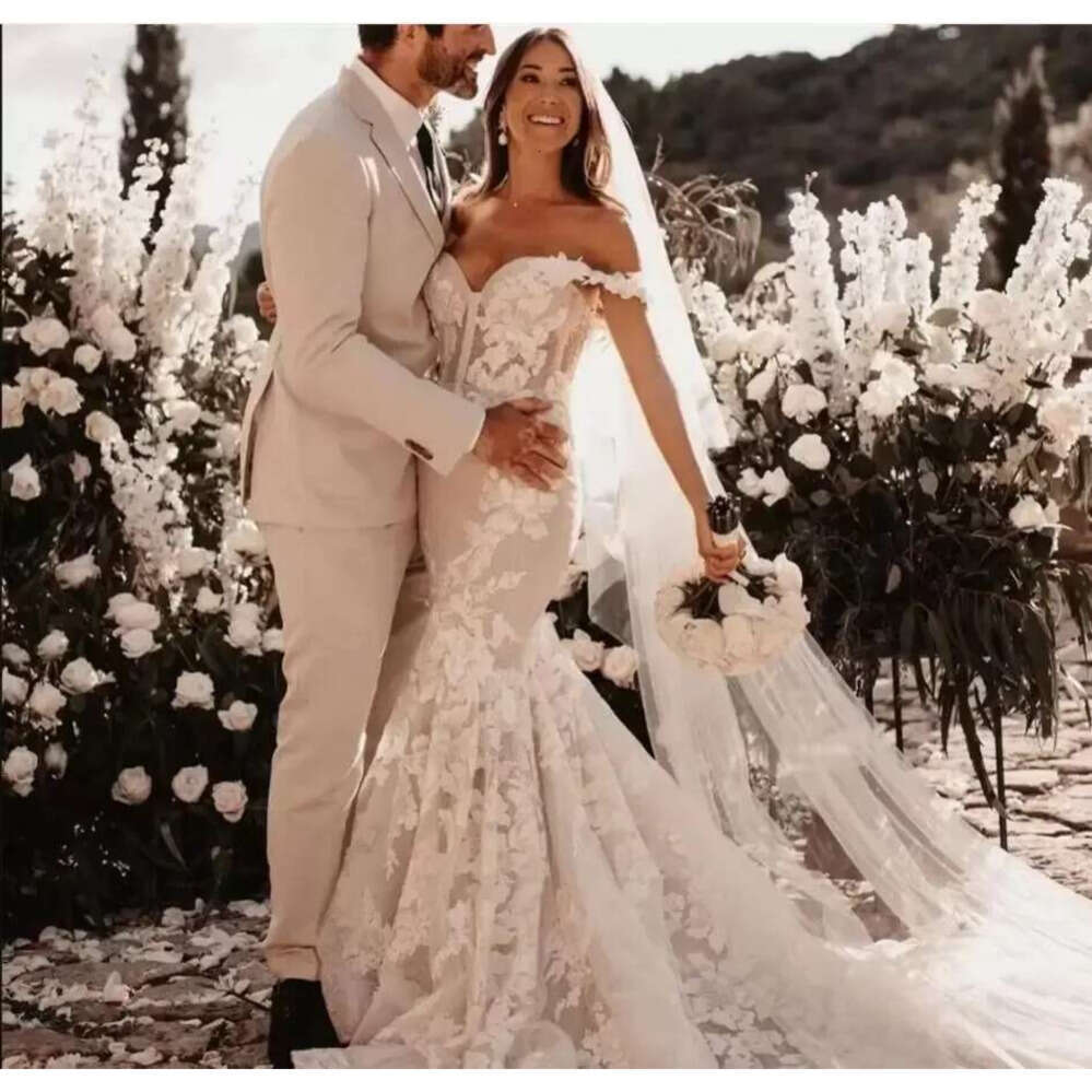 Lace Vintage Mermaid Wedding Dress Off The Shoulder Illusion Zip Back Sweep Train Bridal Gowns Appliqued Lady Marriage Dresses S