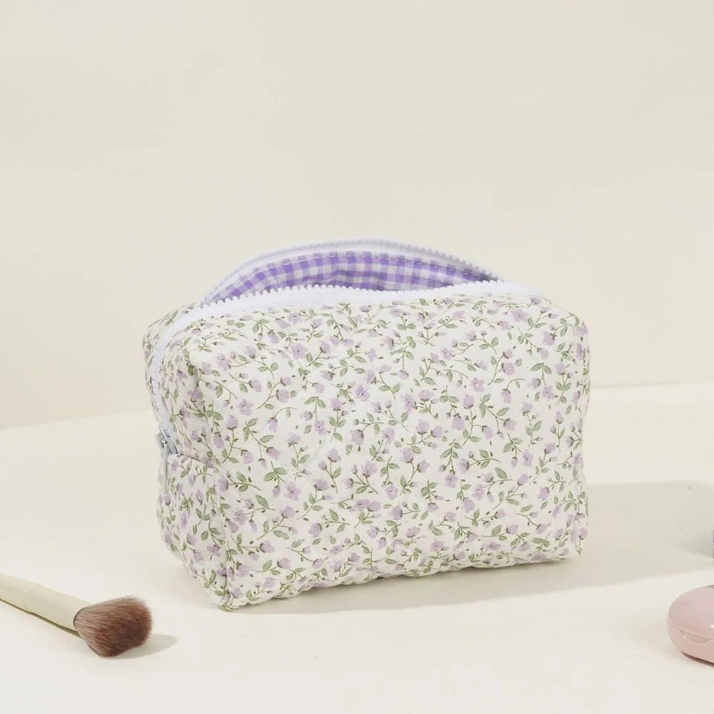 Storage Organizer Floral Puffy Quilted Makeup Bag Flower Printed Cosmetic Pouch Large Travel Accessory 250311