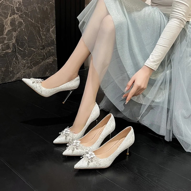 White Womens Wedding Shoes Thin Heel Pointy Rhinrhinene Flower French Bride Bridesmaid High Heels 250310