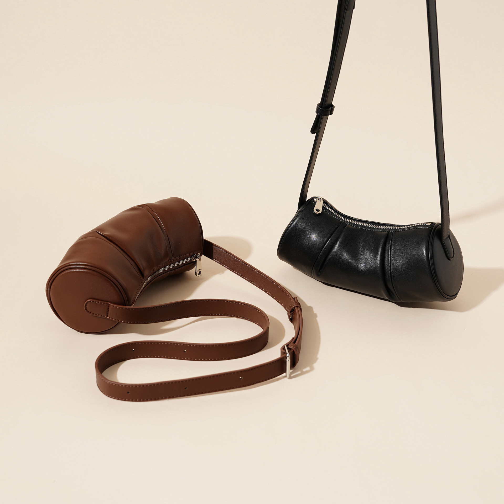 Genuine Leather Bamboo Autumn And Winter New fashion Niche Minimalist Design Cowhide Cylindrical Women's Armpit Crossbody Bag