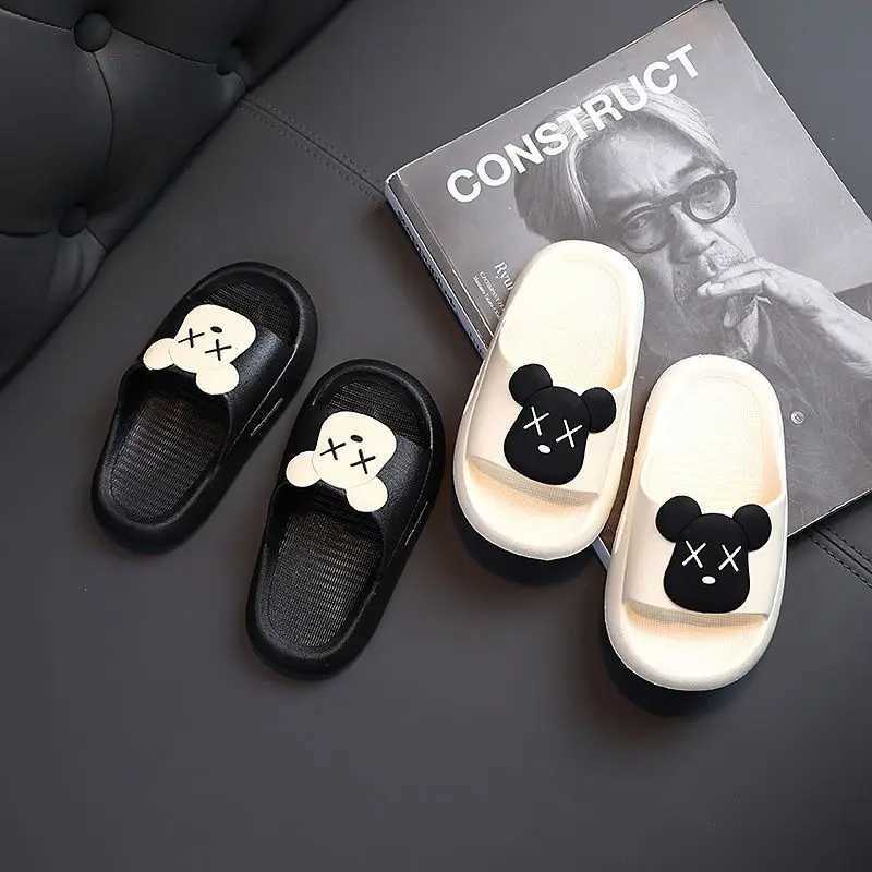New Summer Baby Boy Girl Slippers Children PVC Cartoon Violent Bear Print Soft Flips Flops Beachwear Outdoor Non-slip Kids ShoesT250311
