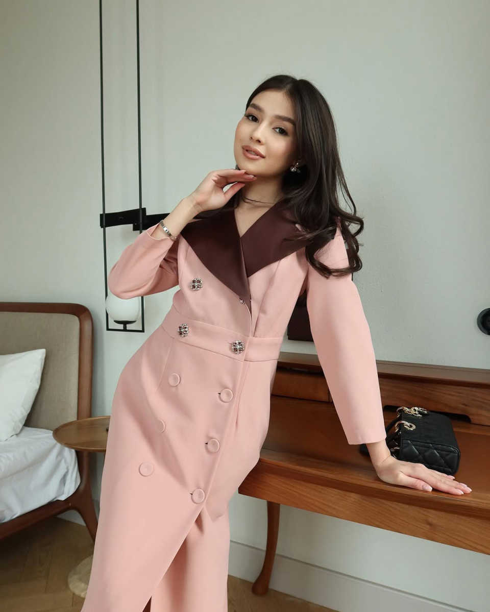 Customized Double Breasted Women Dress Contrast Color Peaked Lapel Ladies Prom Birthday Party Formal Wear Outfit One Jacket