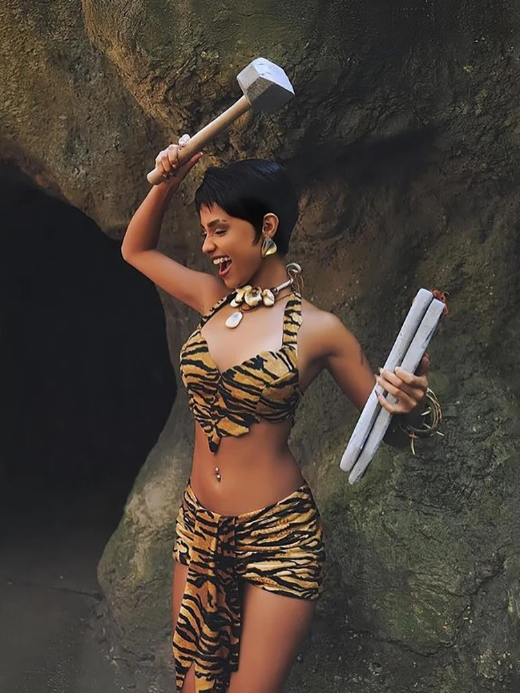 Weird cat tiger striped womens 2piece suspender heartshaped vestribbon skiing competition vacation club outfit midnight set 250312