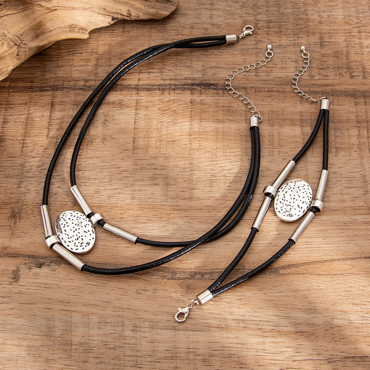 About Double Bend Necklace Retro National Relief Pendant Short Necklace Women's Jewelry