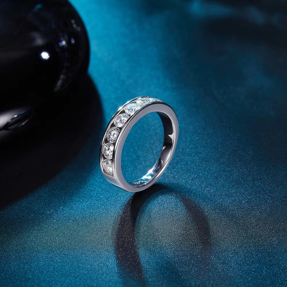 925 Sterling Silver Inlaid Moissanite Ring High-end Mens and Womens Jewelry Gift