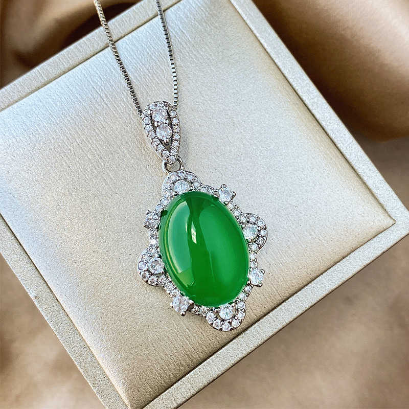 Zhuangsheng Copper Bottom Gold Plated Ice Seed Fluorescent Simulation Green Jade Essence Temperament Set 13 * 18-10 * 12 W250312