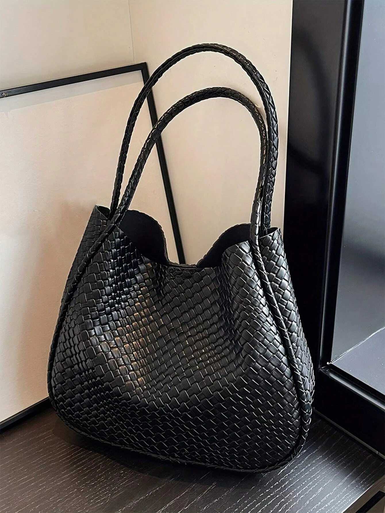 Business Tote Bag With Large Capacity For Commuting Retro And High-End Texture Fashionable Versatile Shoulder Bag For WomenC250311