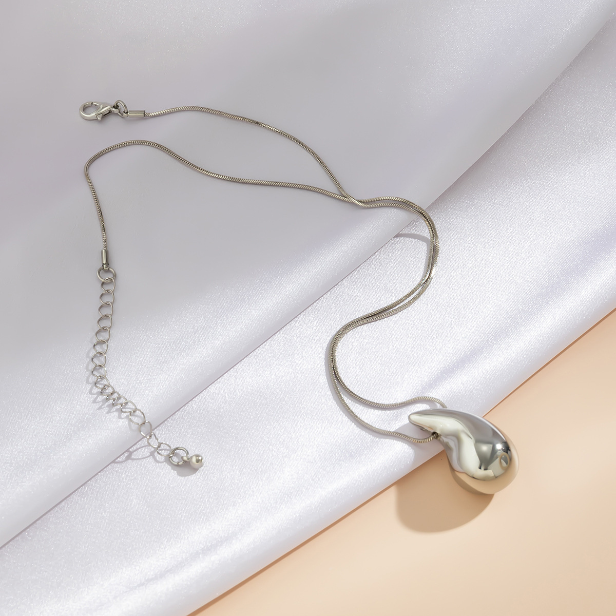 Simple Drop Shape Temperament Necklace Women's Senior Sense Niche Design Collar 2025 New Women's Necklace Jewelry