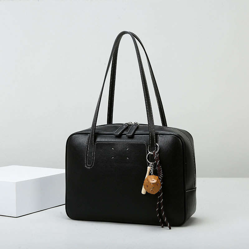 Women's Bags handbag Single large capacity bowling fashionable and simple single shoulder women's bag, high-end commuting handbag for women