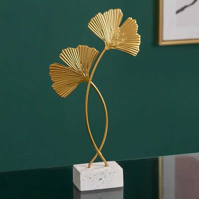 Golden Ginkgo Leaf Crafts Leaves Sculpture Nordic Iron Art Livingroom Decor Home Decoration Accessories Office Desktop OrnamentsT250310