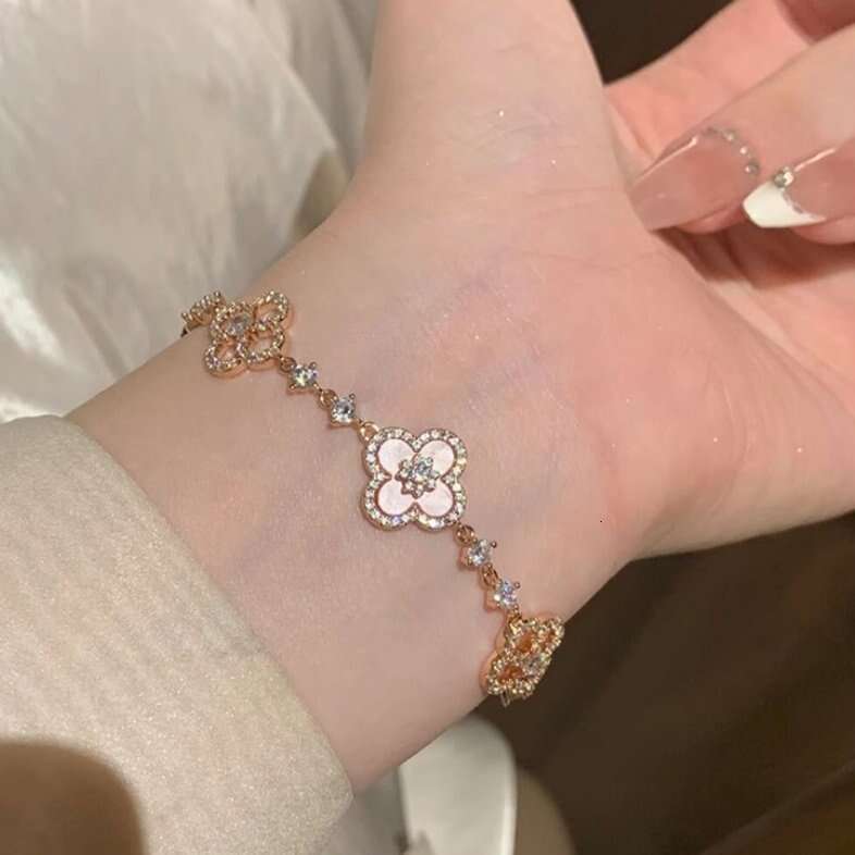 Sweet Cherry Blossoms Vintage Pink Fritillaria Four Leaf Clover Bracelet with Micro inlaid Zircon bracelet designer for women gift
