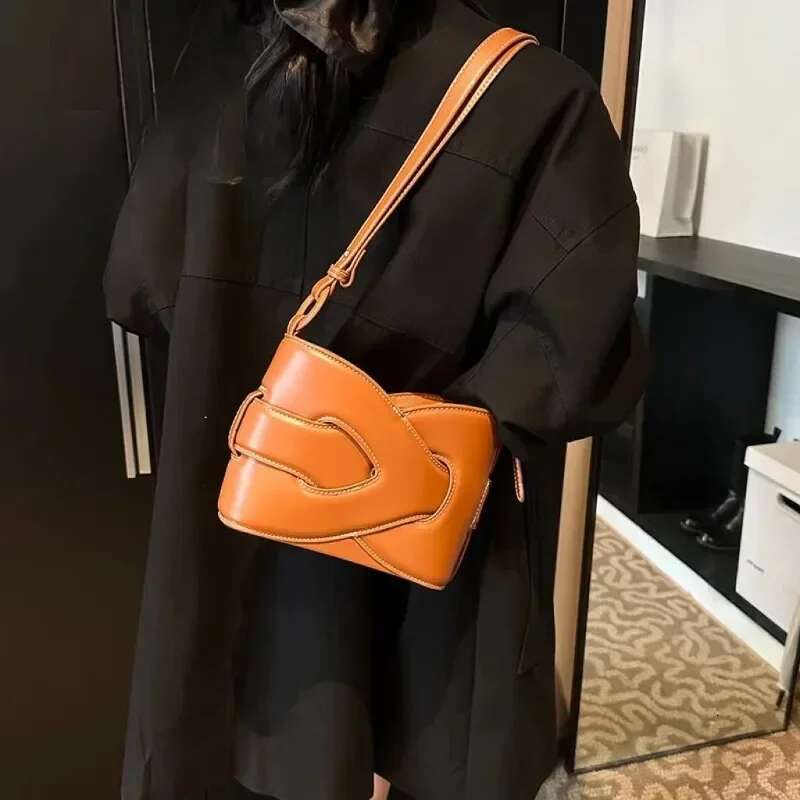 High Appearance Level Crossbody Package 3-Dimensional Exquisite Simple Explosive Personality Light Commuter Shoulder Bag