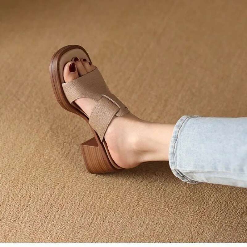 2025 Sandals Handmade Vintage Square Toe Women Slippers Tuckle Strap Shoes New Lady Summer Beach Casual Pumps Q226