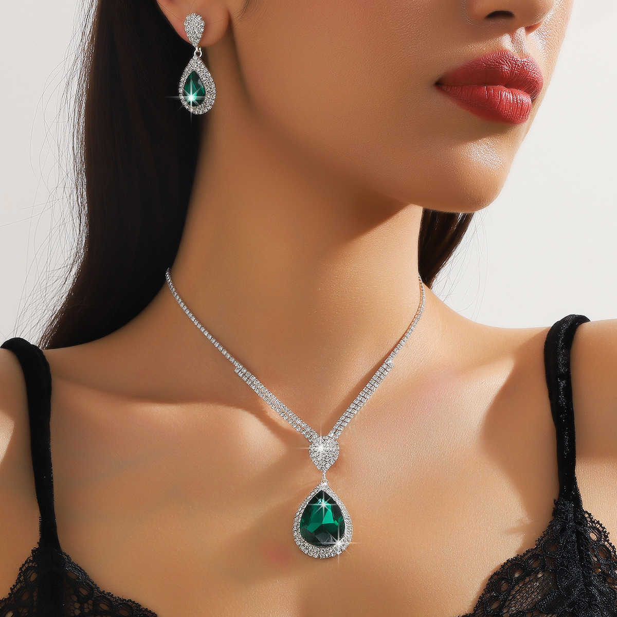 Hot selling Dazzling Color Blue Green Red Water Drop Crystal Necklace Earring Set Jewelry Two Piece Set W250312