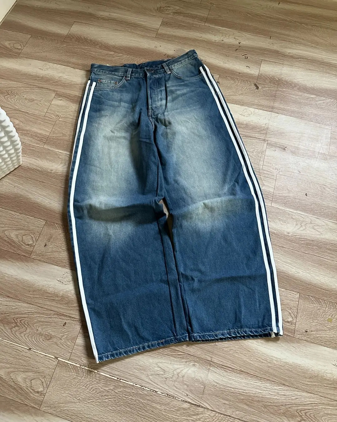 Simple Retro Y2K Harajuku Sports Striped Embroidered Washed Blue Jeans Mens Street Trend Loose Wide-leg Pants Skateboard Pants 250310