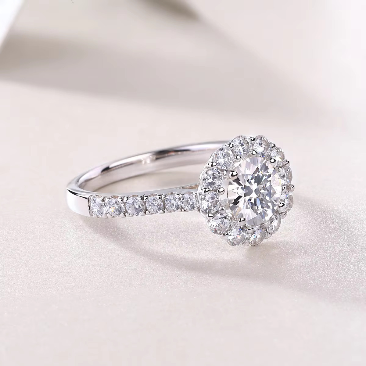 Wholesale Fine Jewelry S925 Sterling Silver Full Diamond Flowers Ring Luxury Inlay 6.5MM 1Carat Moissanite Engagement Women Ring
