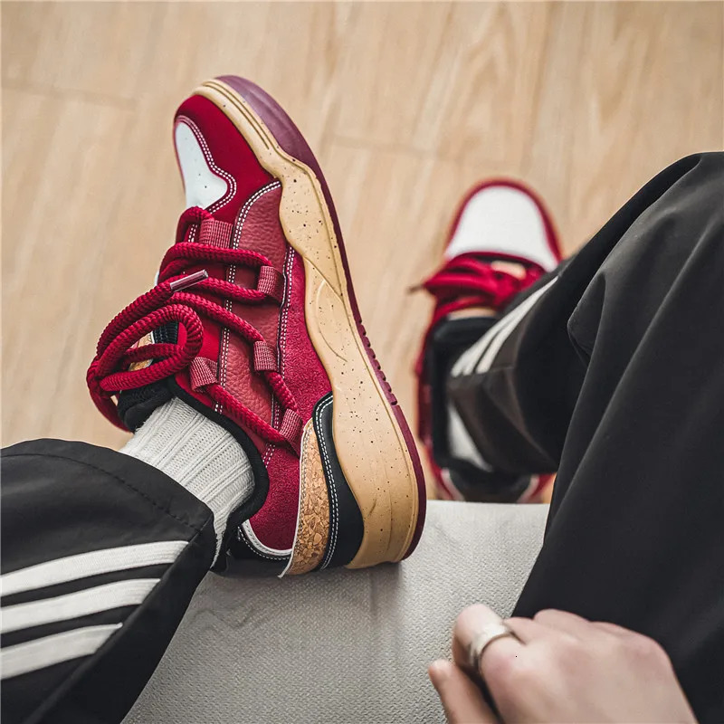 Trendy Platform Skateboard Shoes Men Retro Red Street Hip Hop Shoes Mens Skateboard Sneakers Men Low Top Casual Sneaker 250310