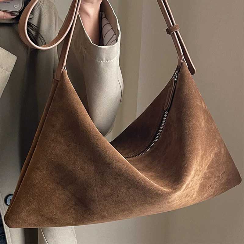 Dark Brown Suede Large Capacity Womens Shoulder Bag Stylish Tassel Designer Shopping Bag Strappy Handle Underarm Bag HandbagC250311